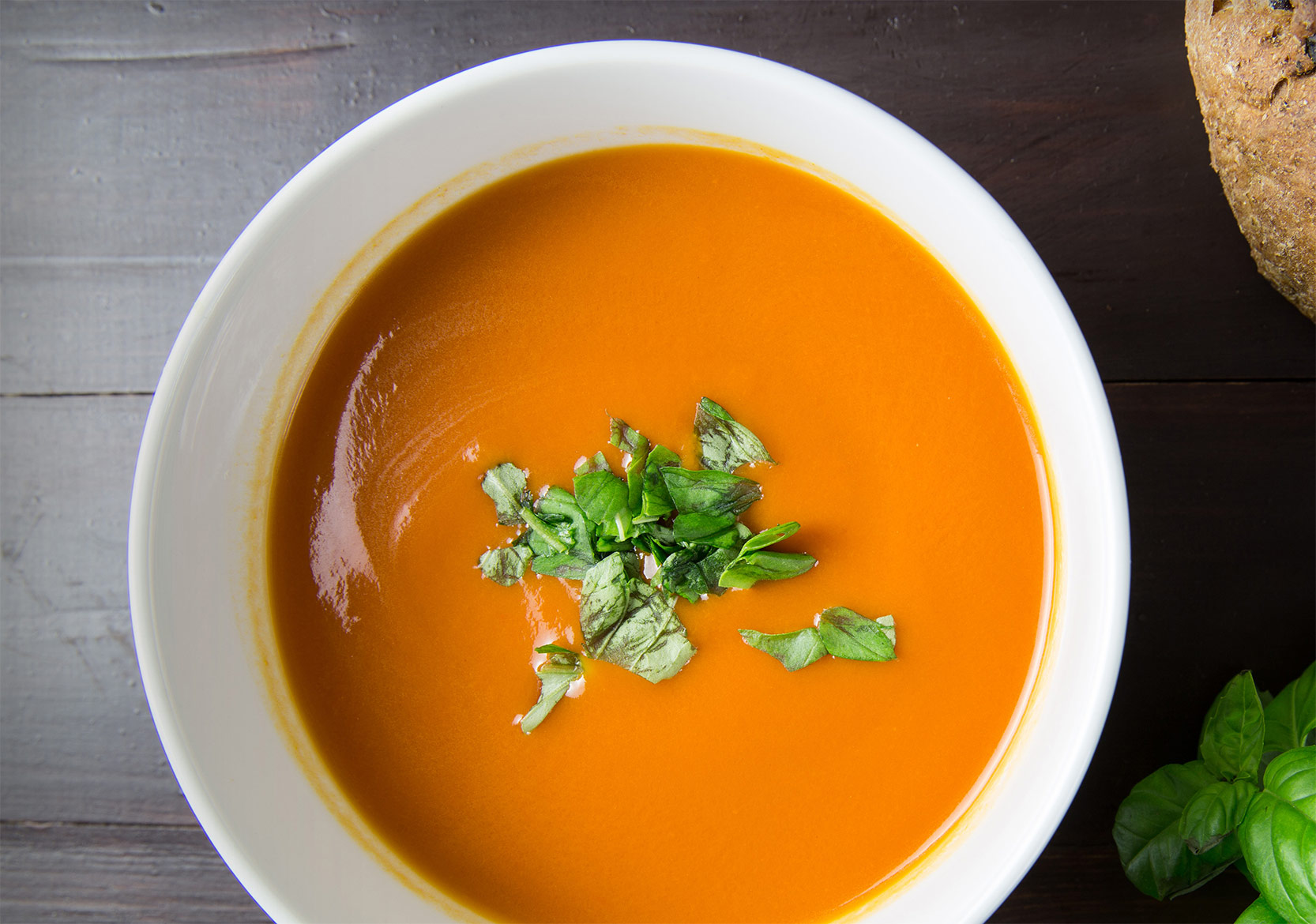 Soupe de légumes à la noix de coco et aux épices